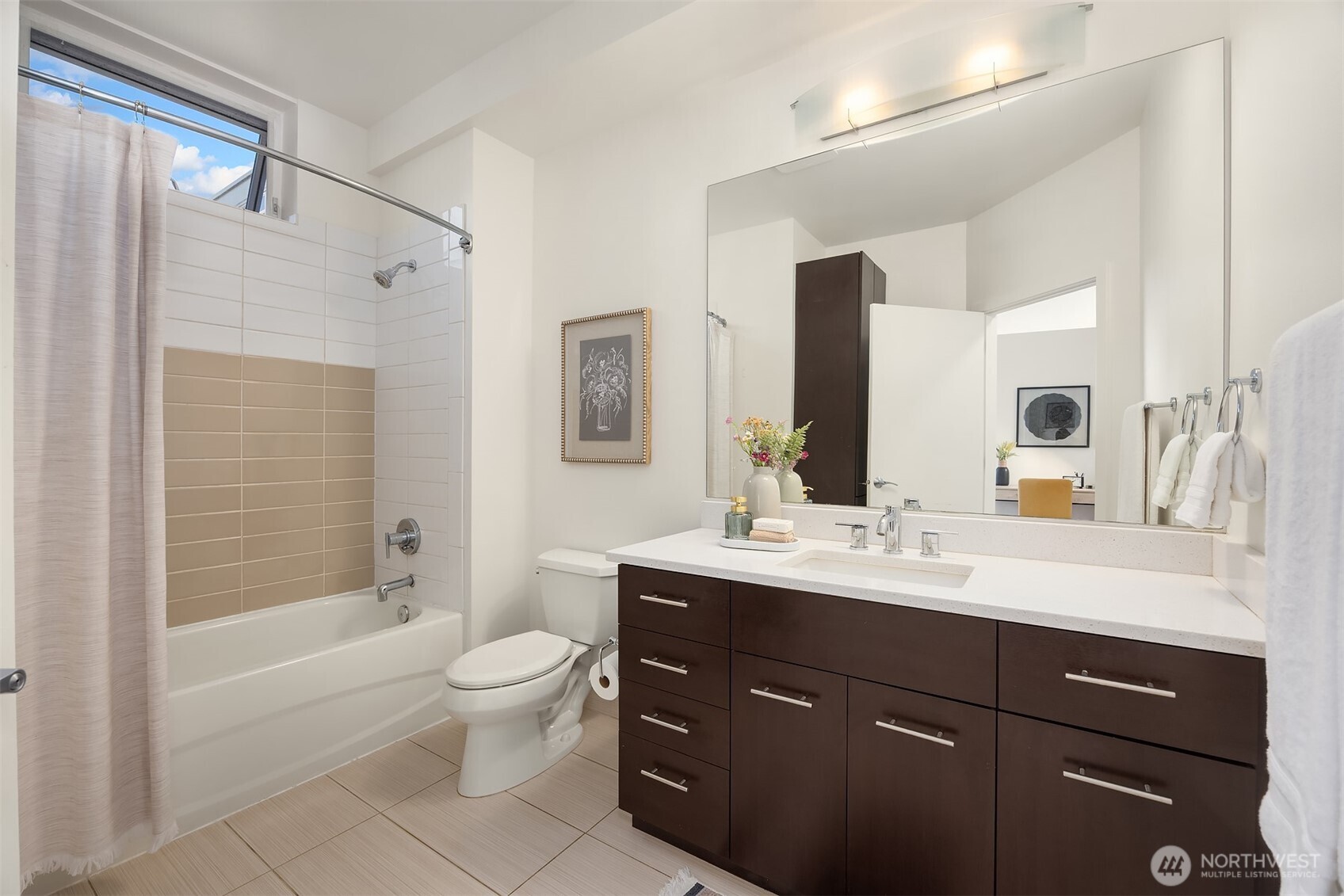 2960 Eastlake Avenue E #213, Seattle, WA 98102
