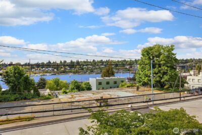 2960 Eastlake Avenue E #213, Seattle, WA 98102 - Photo 19