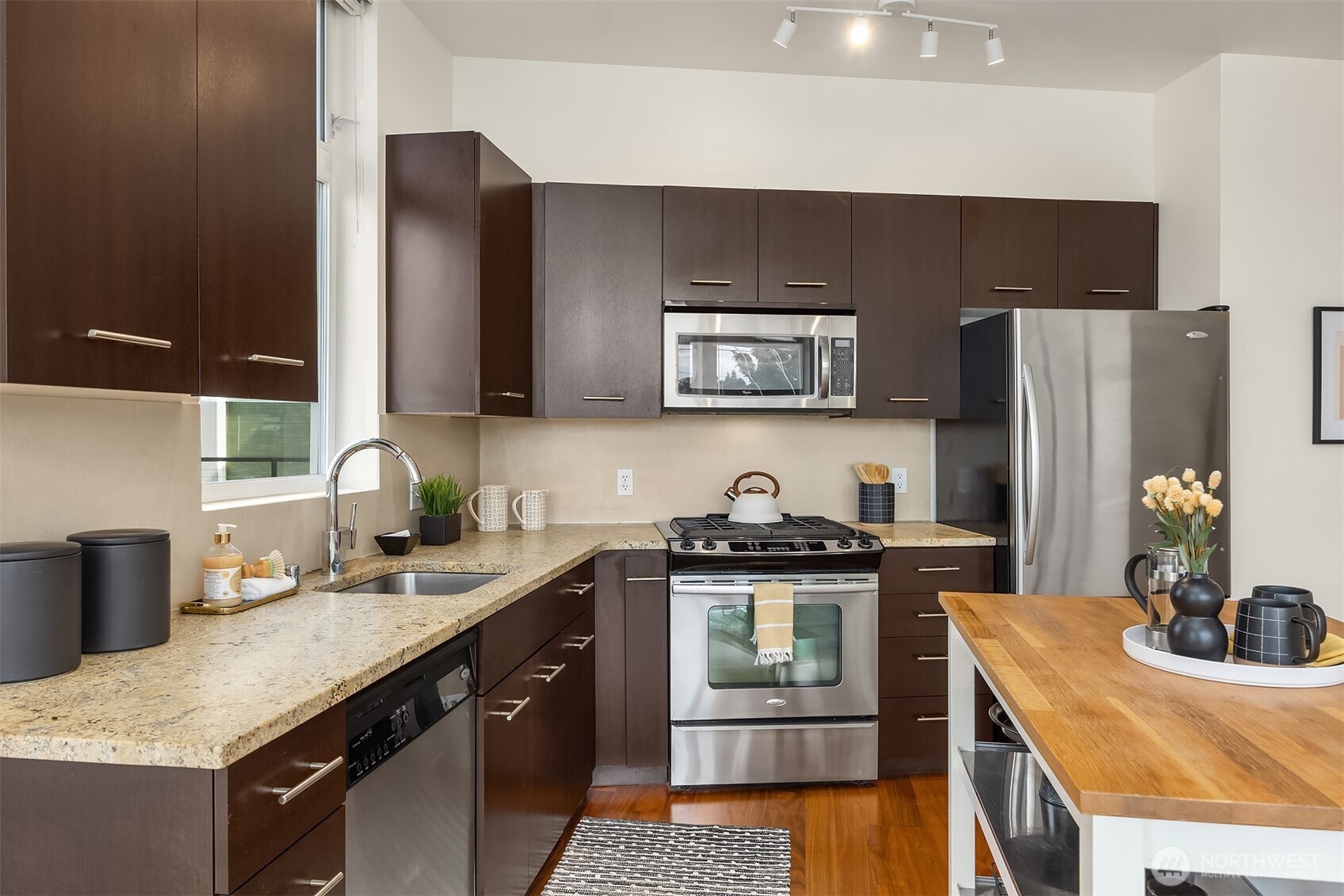 2960 Eastlake Avenue E #213, Seattle, WA 98102