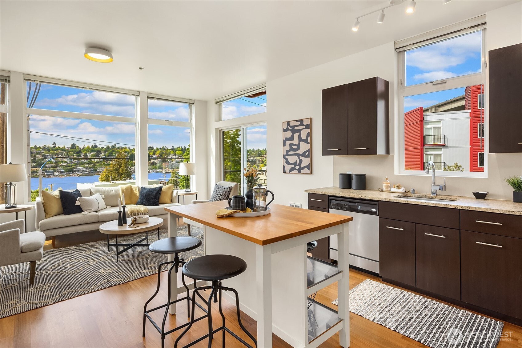 2960 Eastlake Avenue E #213, Seattle, WA 98102