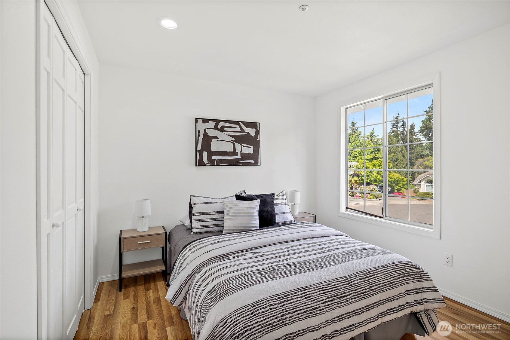 9219 S 237th Place , Kent, WA 98031
