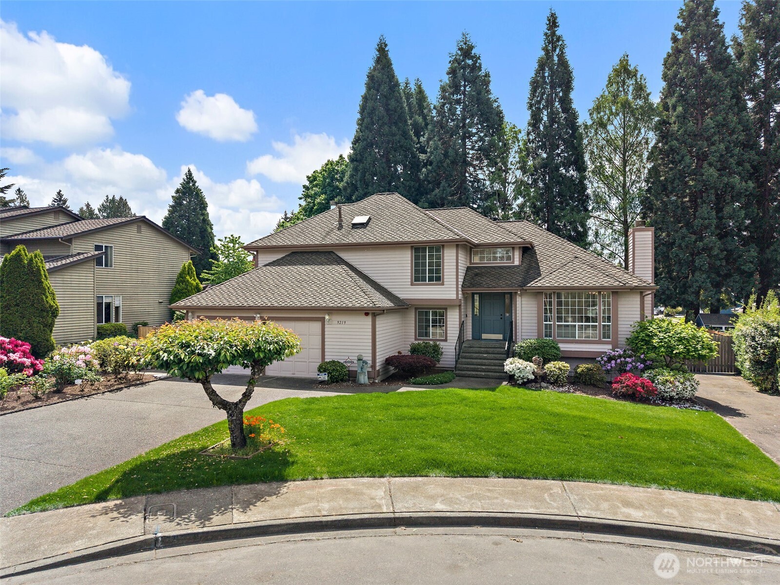9219 S 237th Place , Kent, WA 98031