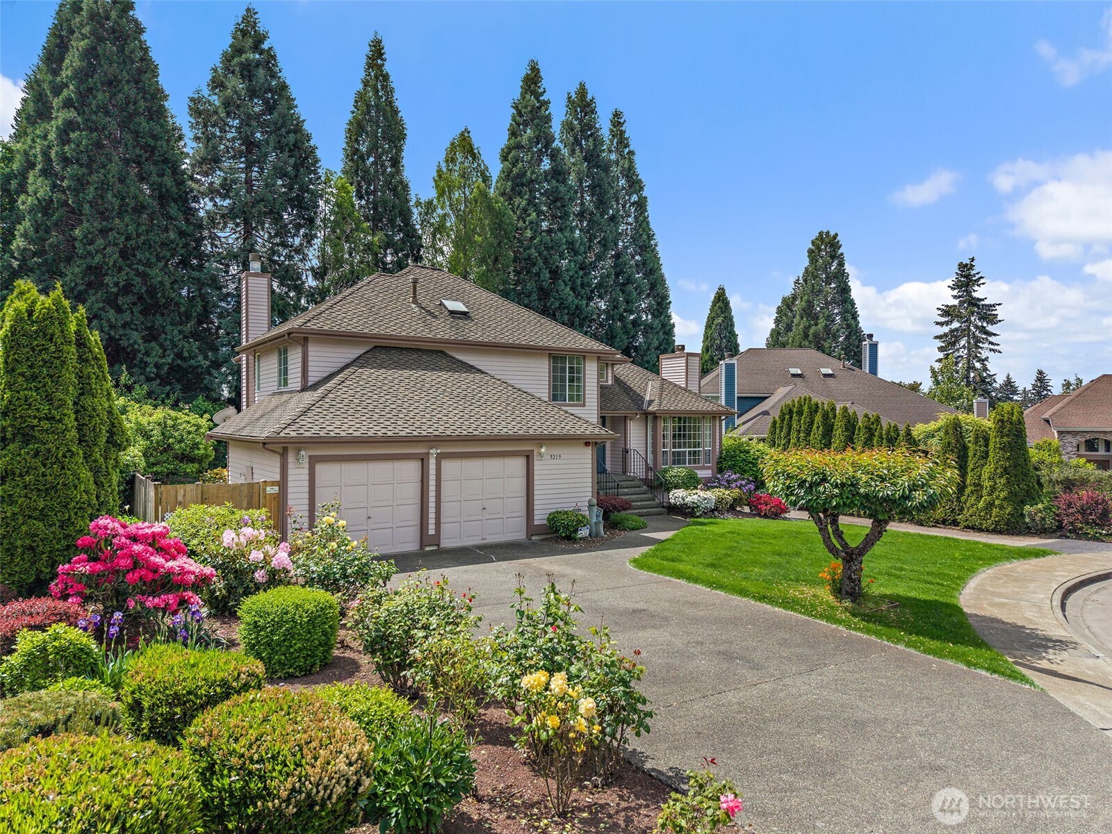 9219 S 237th Place , Kent, WA 98031