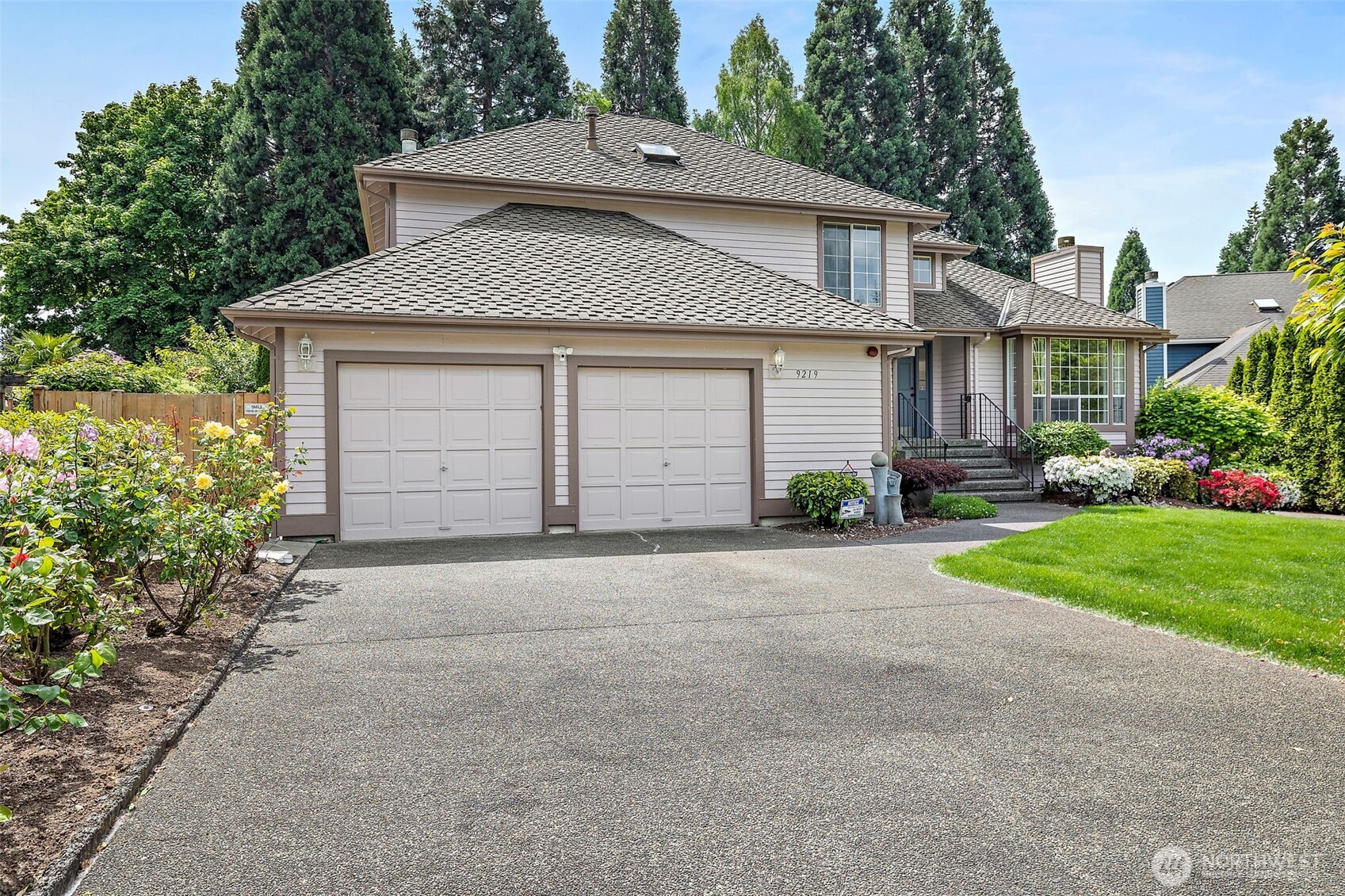 9219 S 237th Place , Kent, WA 98031