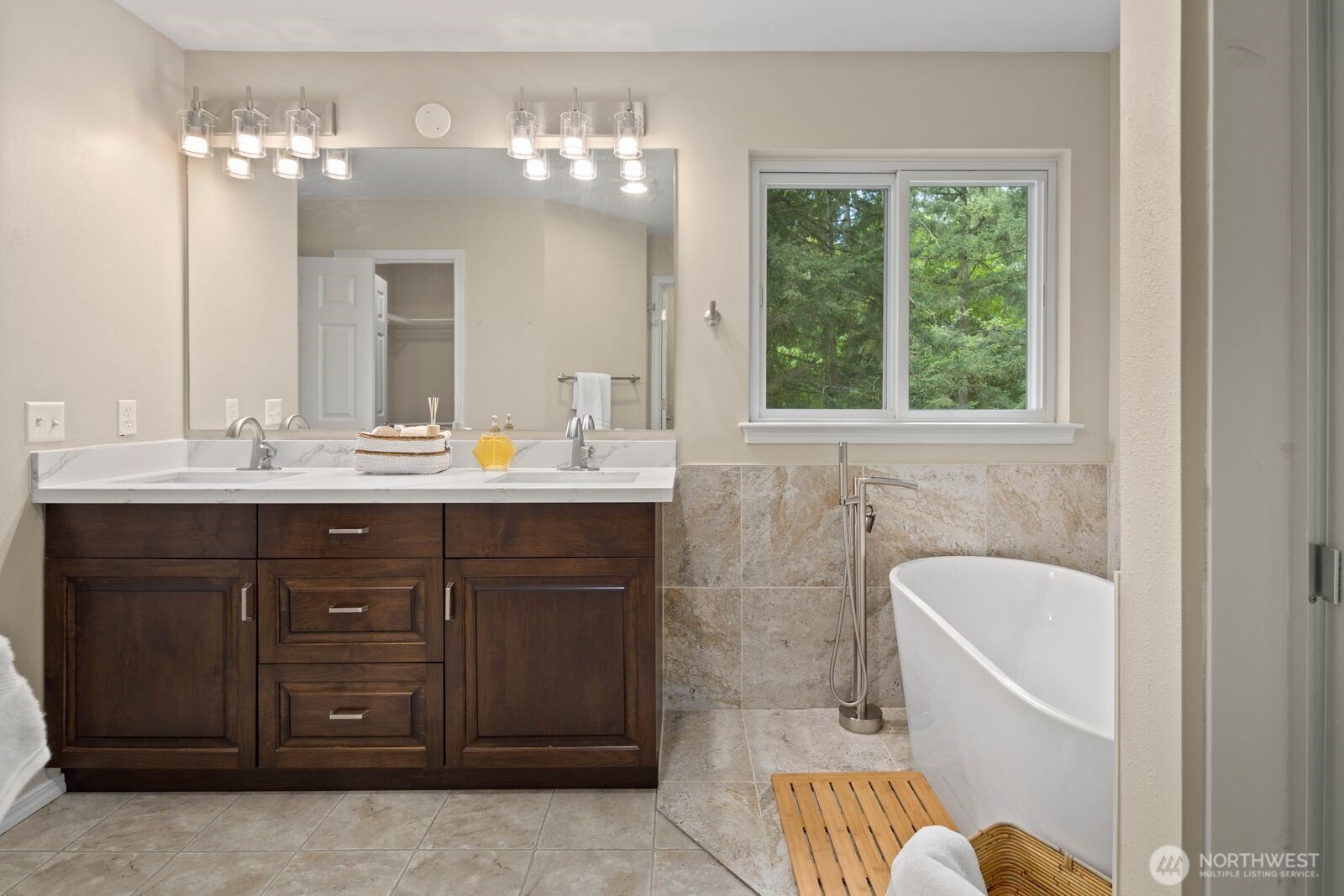 18031 129th Place NE, Bothell, WA 98011