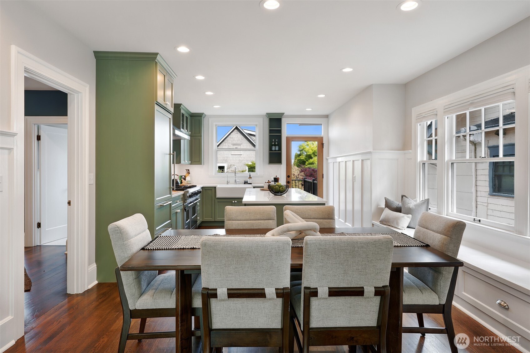 2024 31st Avenue S, Seattle, WA 98144