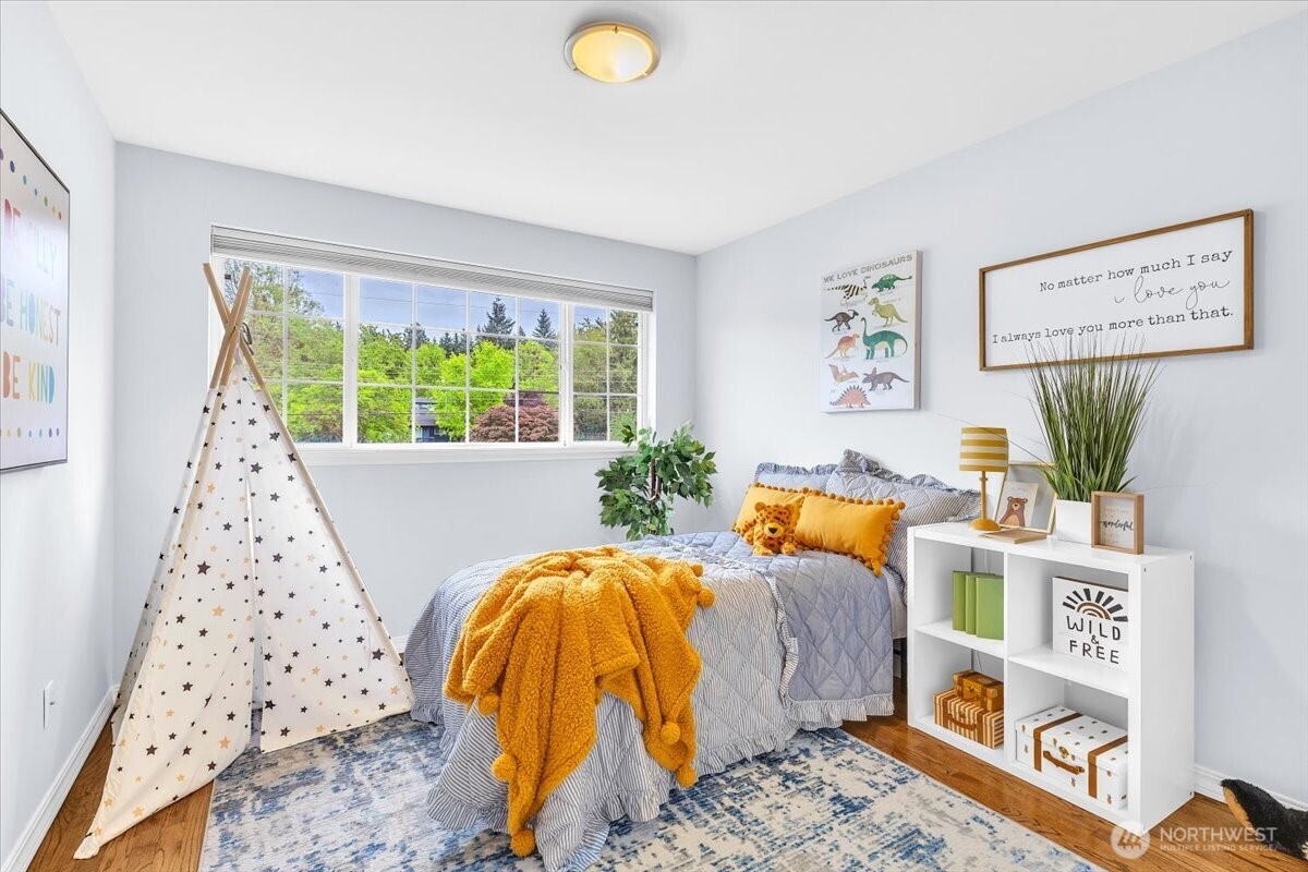 3417 77th Avenue SE, Mercer Island, WA 98040