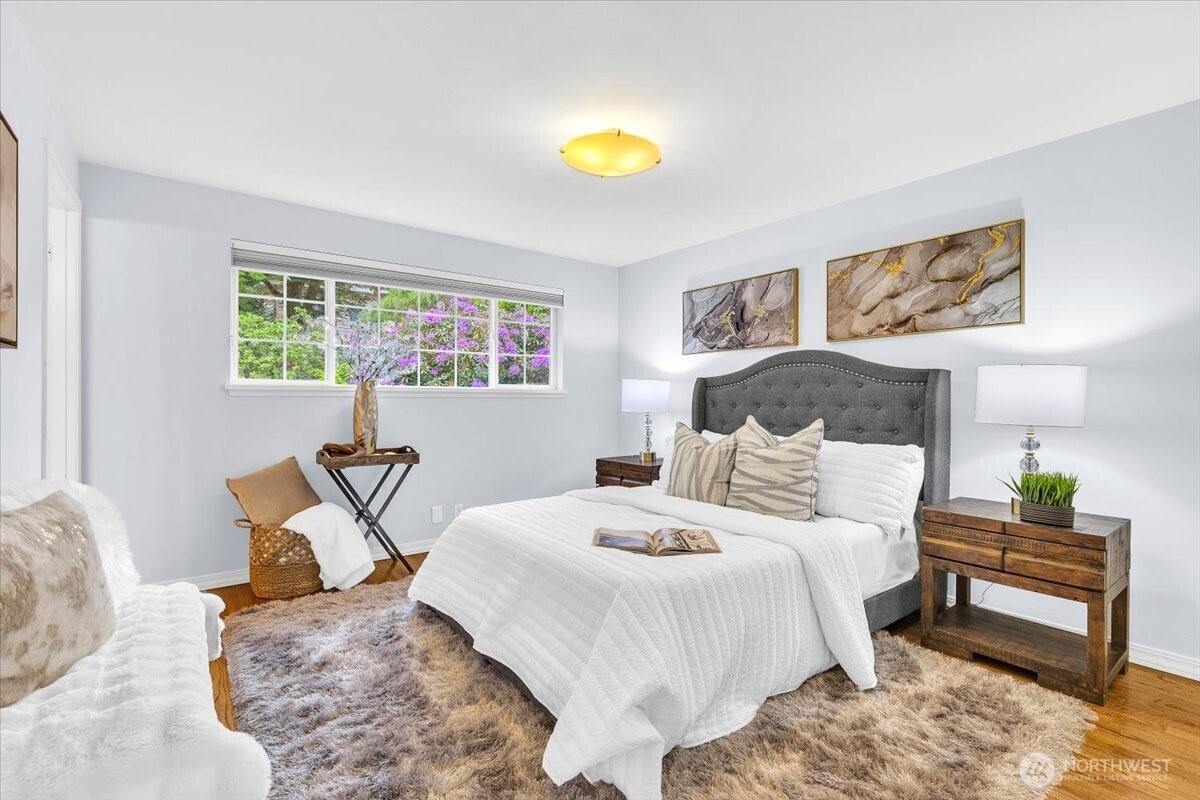 3417 77th Avenue SE, Mercer Island, WA 98040