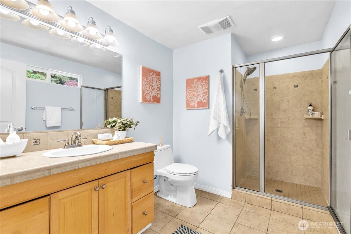 3417 77th Avenue SE, Mercer Island, WA 98040