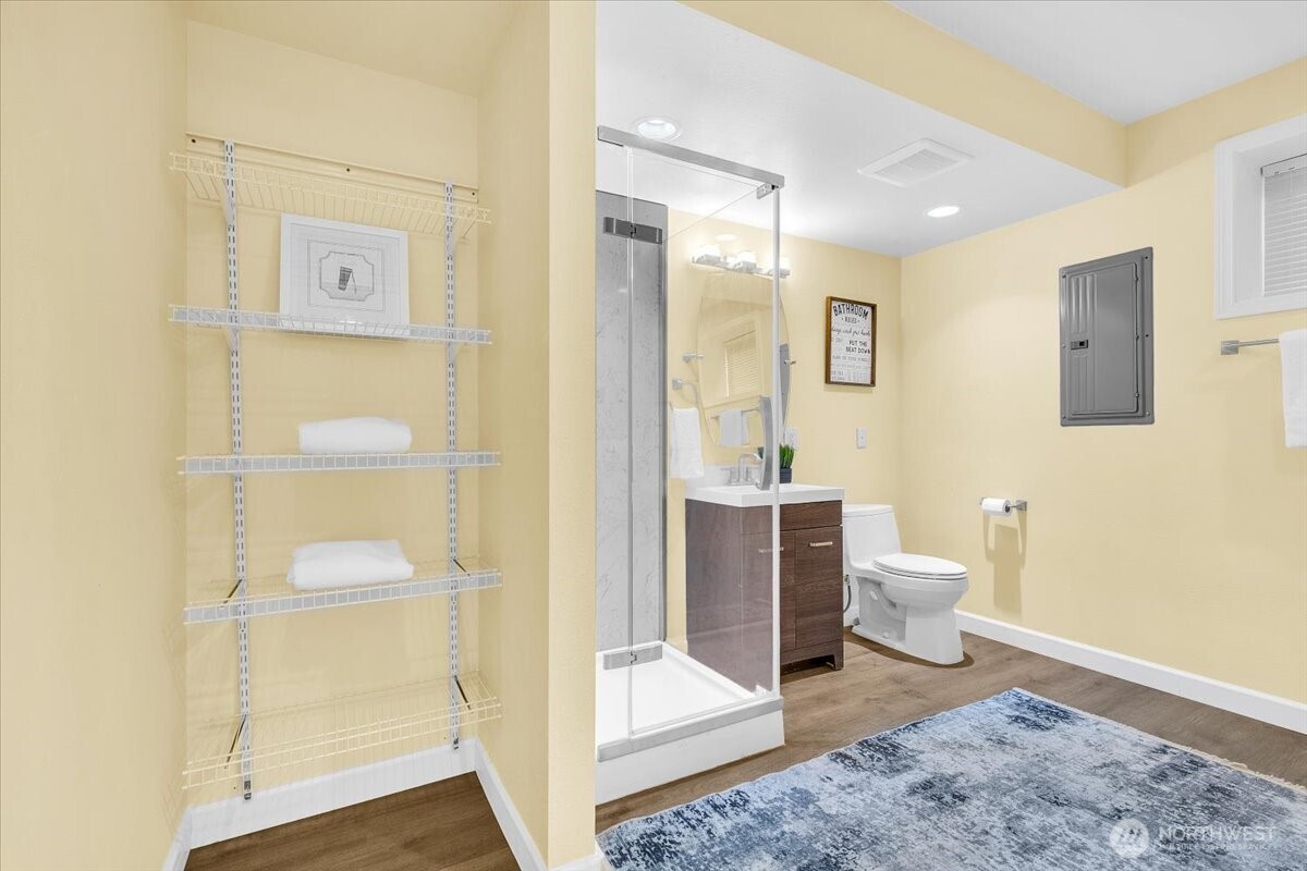 3417 77th Avenue SE, Mercer Island, WA 98040