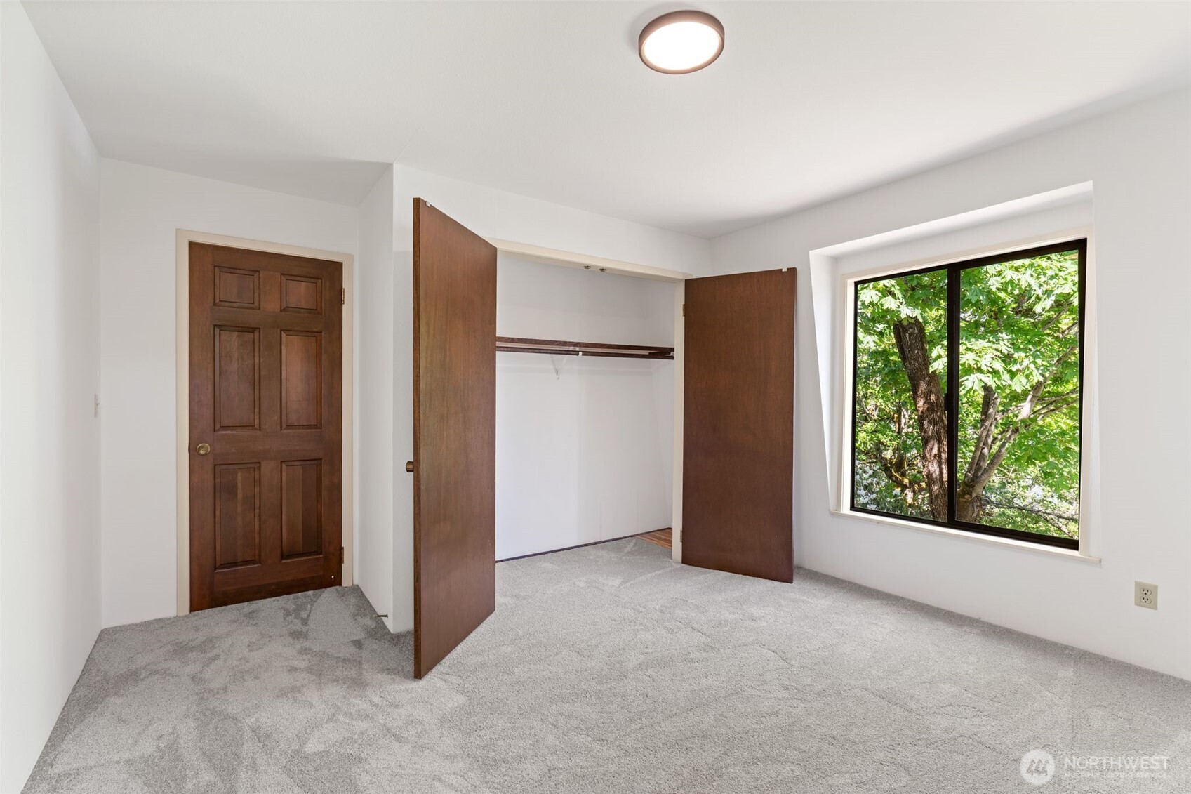 4442 95th Avenue NE, Bellevue, WA 98004