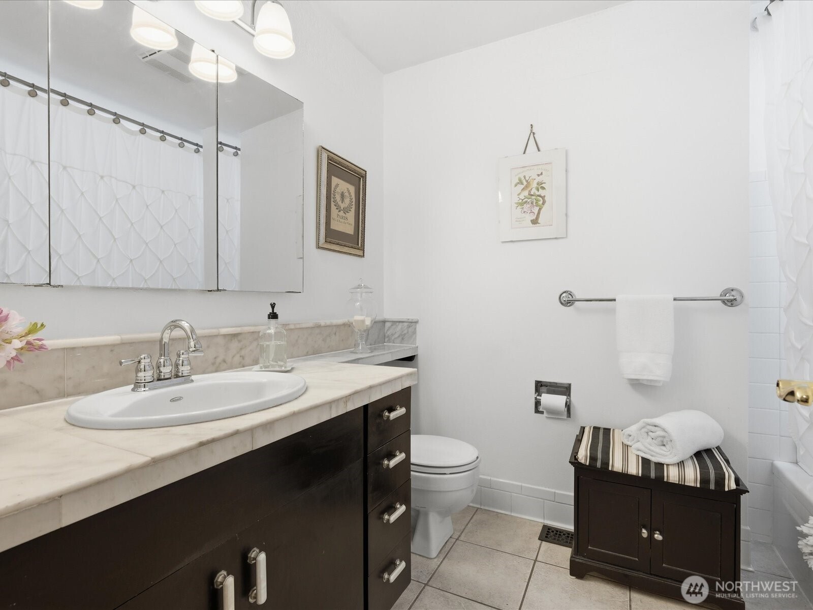 12841 NE 113th Street , Kirkland, WA 98033-4107