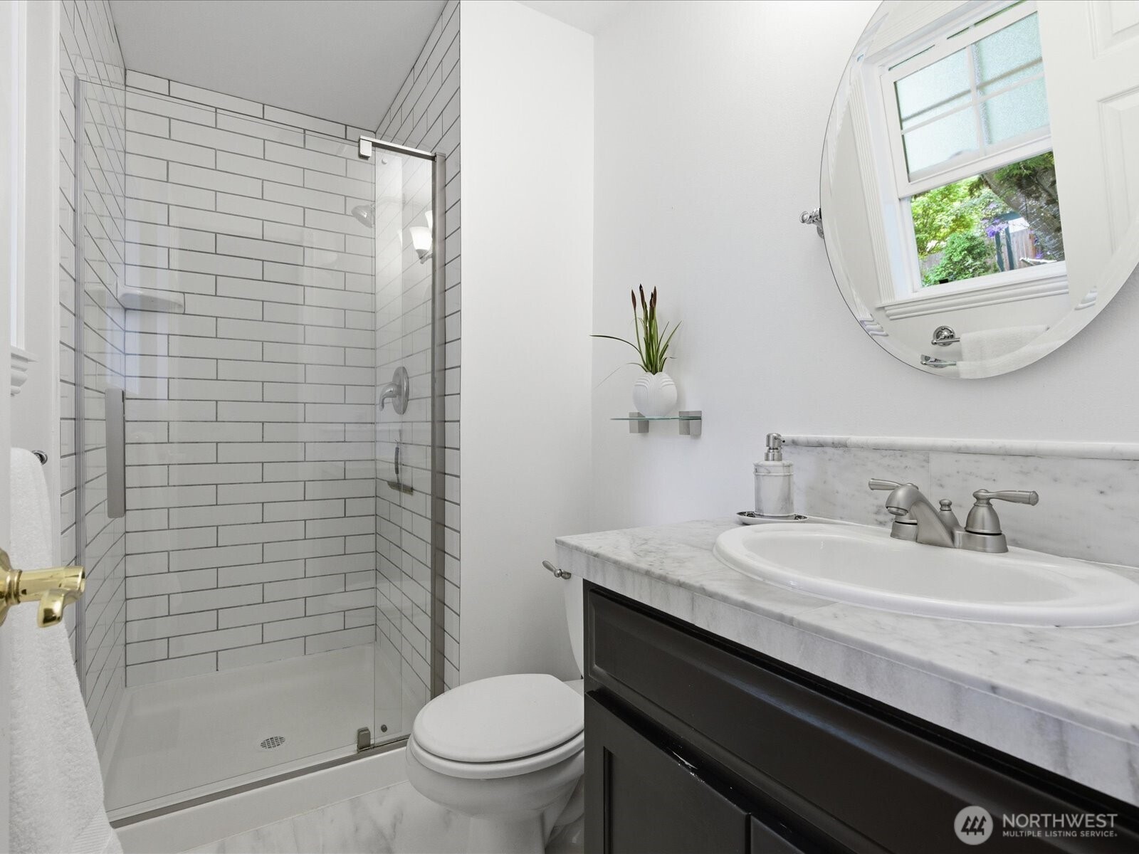 12841 NE 113th Street , Kirkland, WA 98033-4107