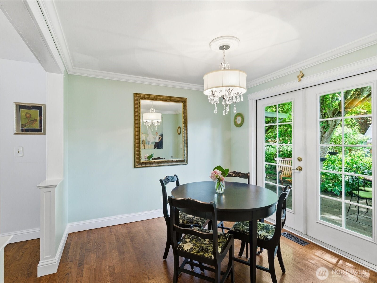 12841 NE 113th Street , Kirkland, WA 98033-4107