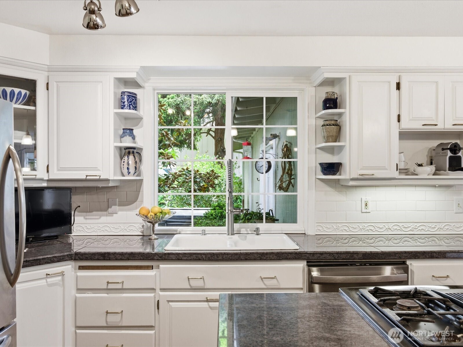 12841 NE 113th Street , Kirkland, WA 98033-4107