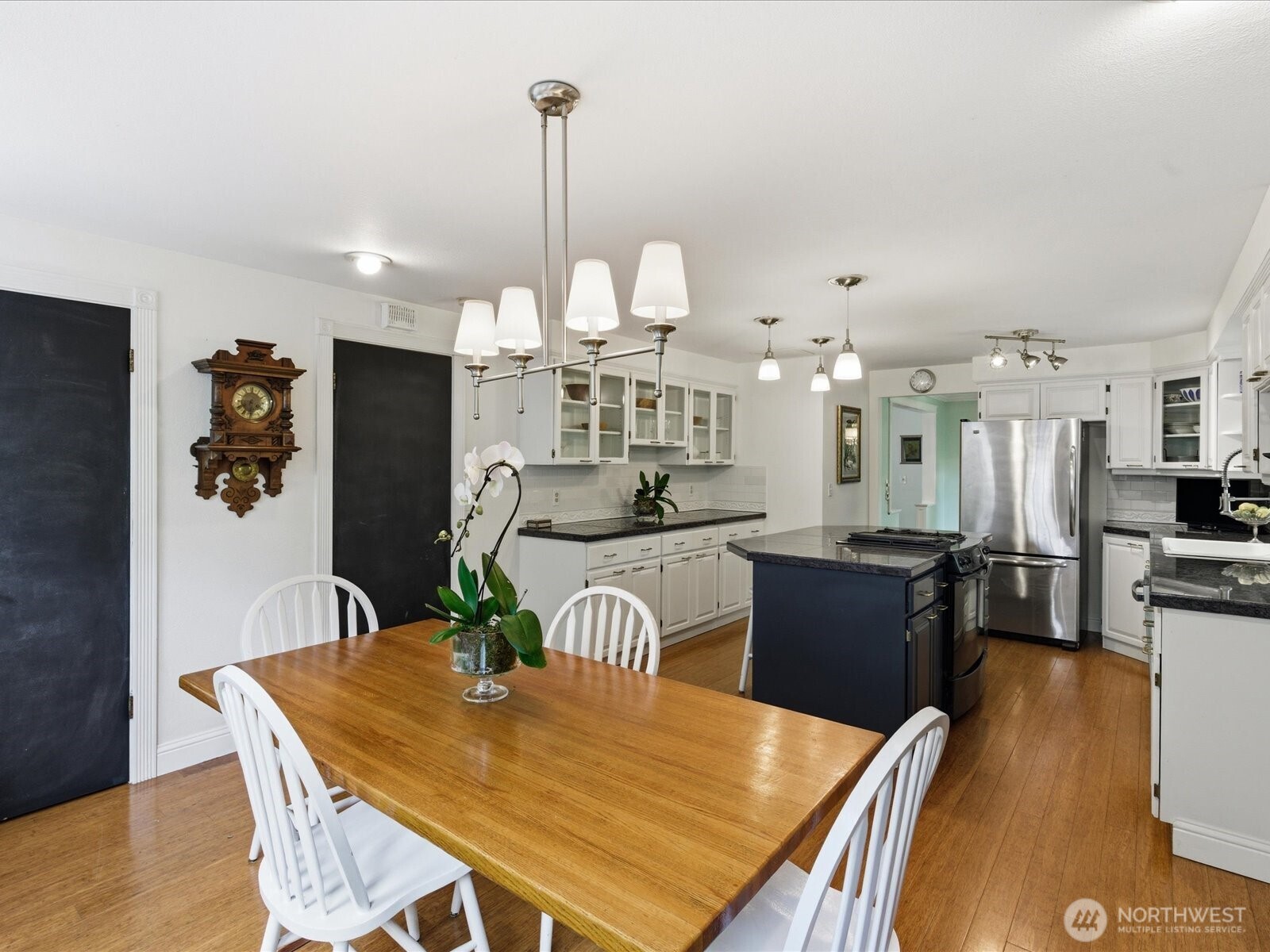 12841 NE 113th Street , Kirkland, WA 98033-4107