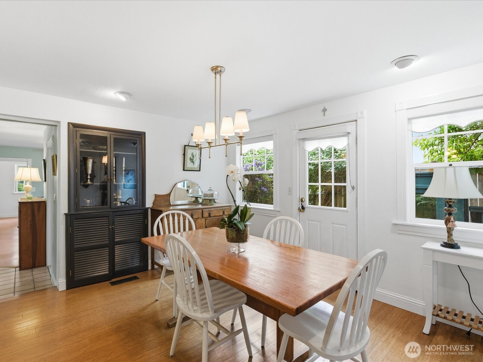 12841 NE 113th Street , Kirkland, WA 98033-4107