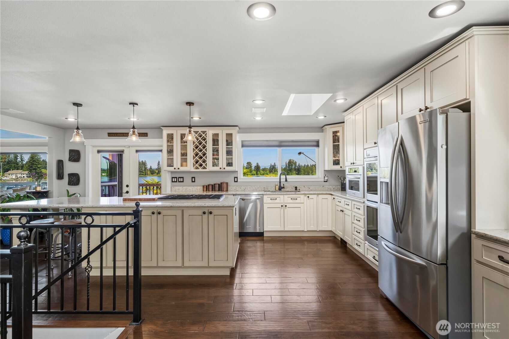 1601 Tacoma Point Drive E, Lake Tapps, WA 98391-6458