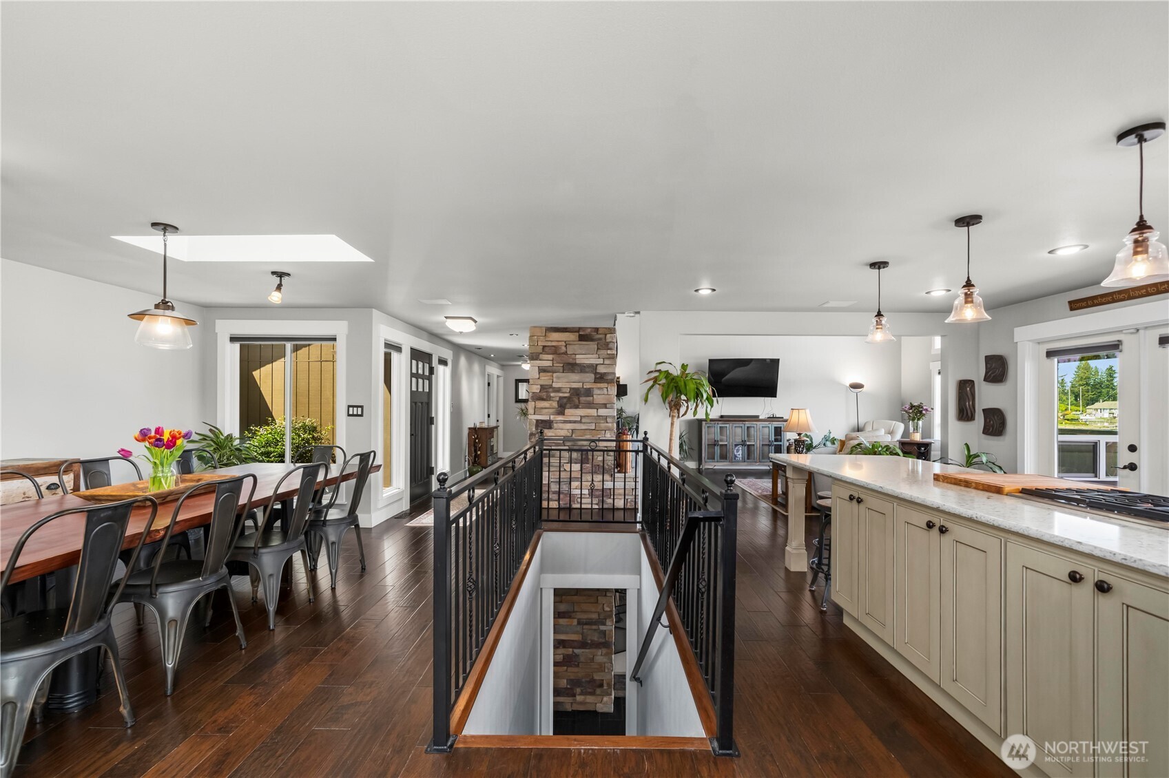 1601 Tacoma Point Drive E, Lake Tapps, WA 98391-6458