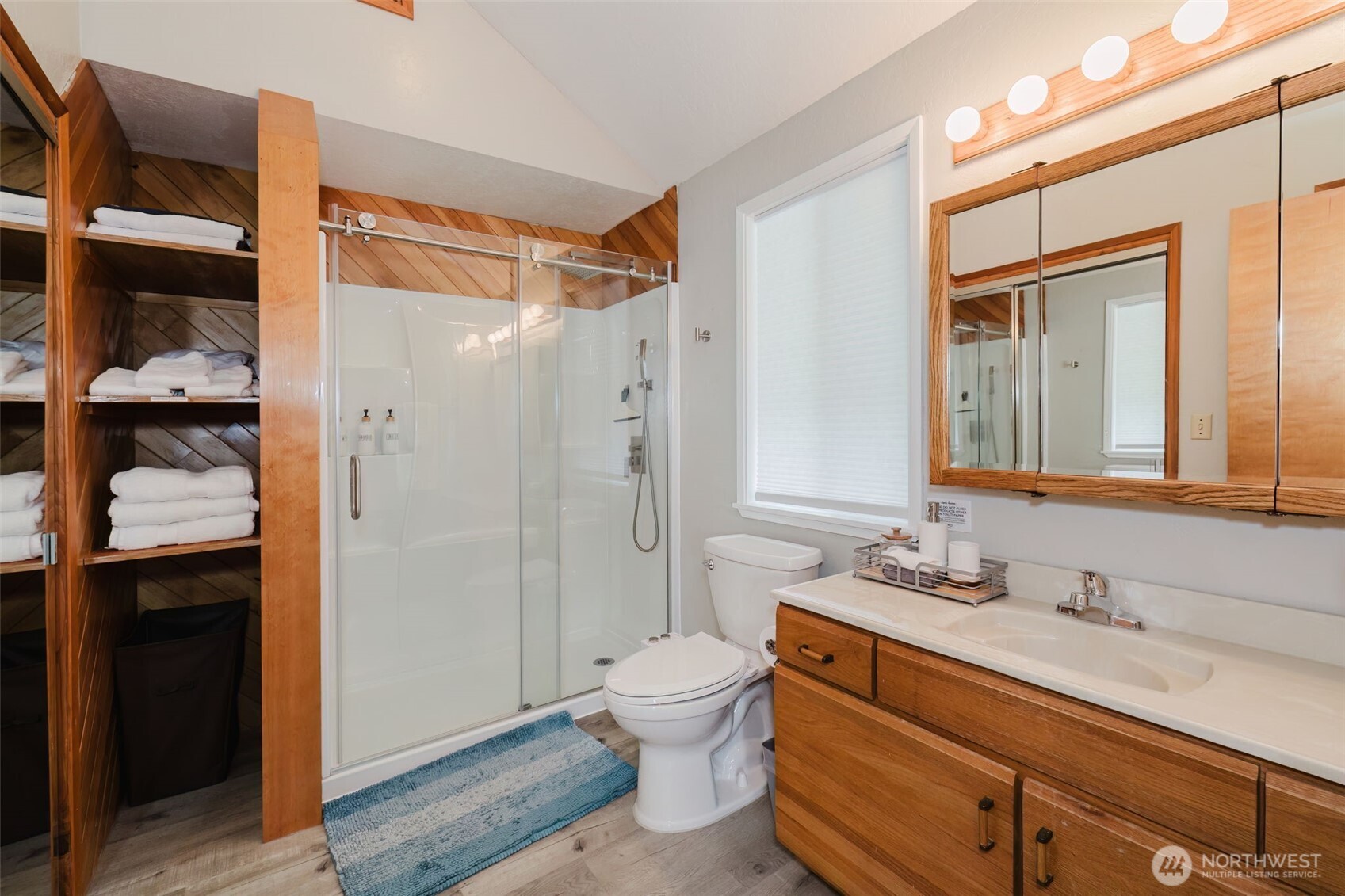 16301 E State Route 106 , Belfair, WA 98528