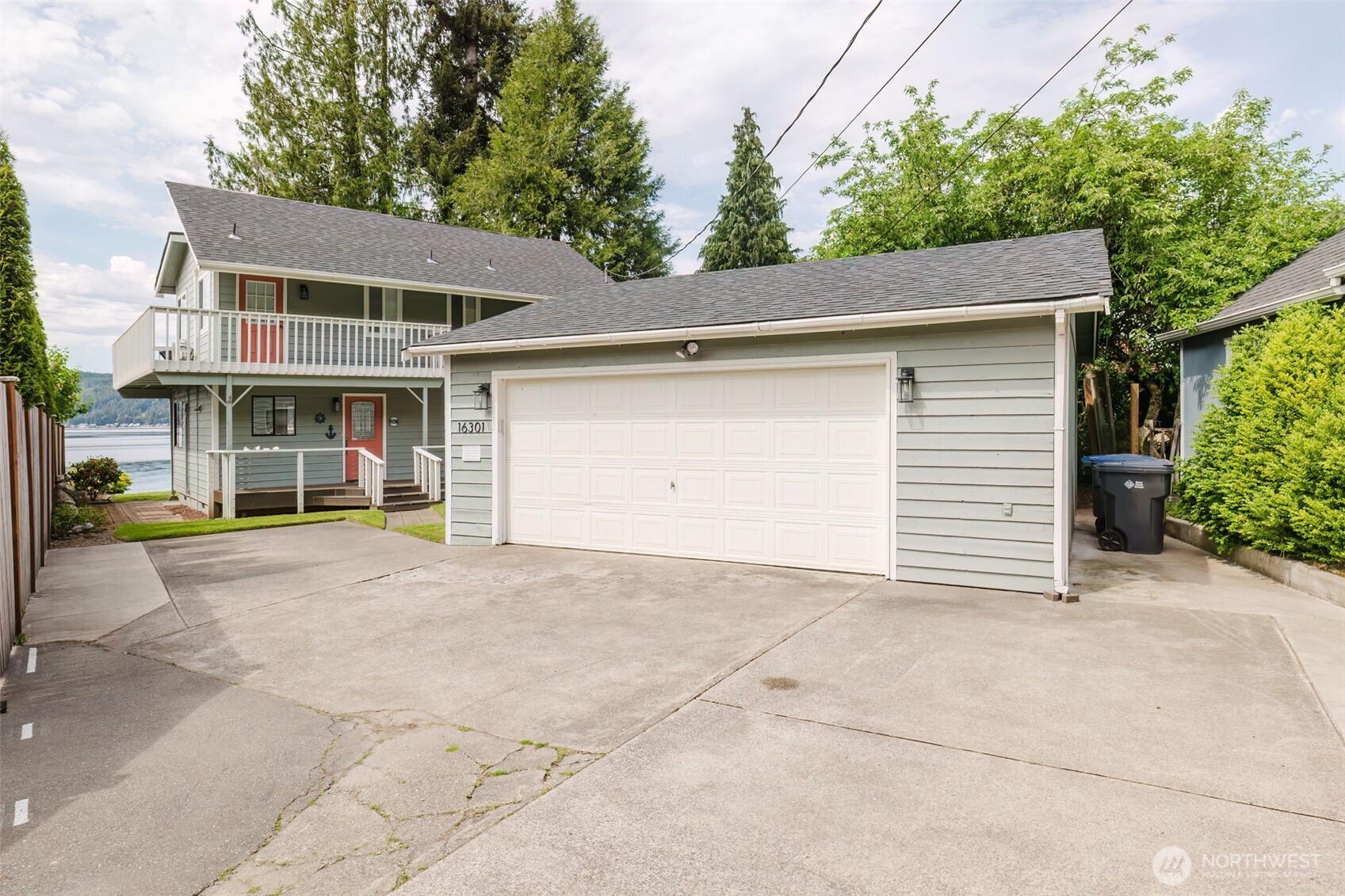 16301 E State Route 106 , Belfair, WA 98528