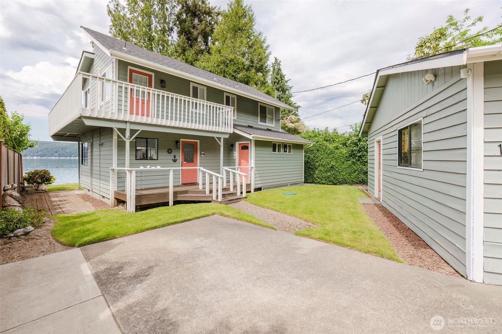 16301 E State Route 106 , Belfair, WA 98528