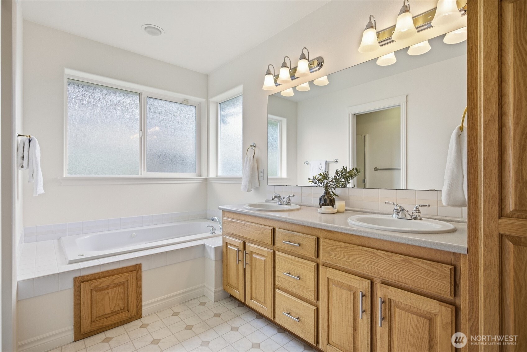 3442 Ashbrooke Lane , Bellingham, WA 98226
