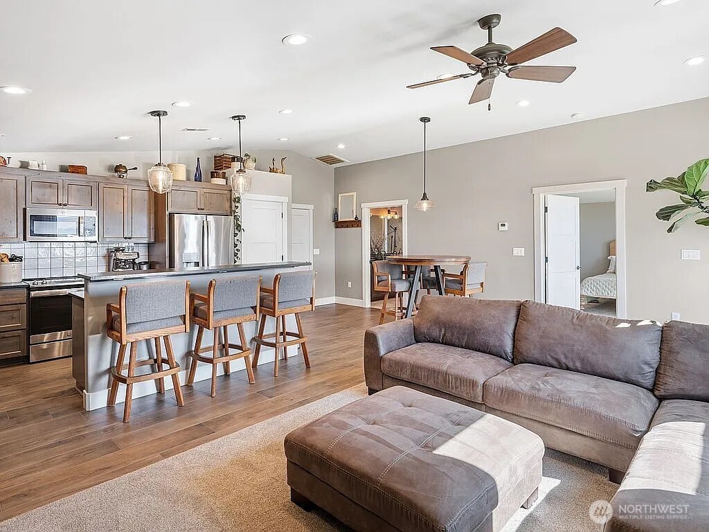 26235 Road U SW, Mattawa, WA 99349