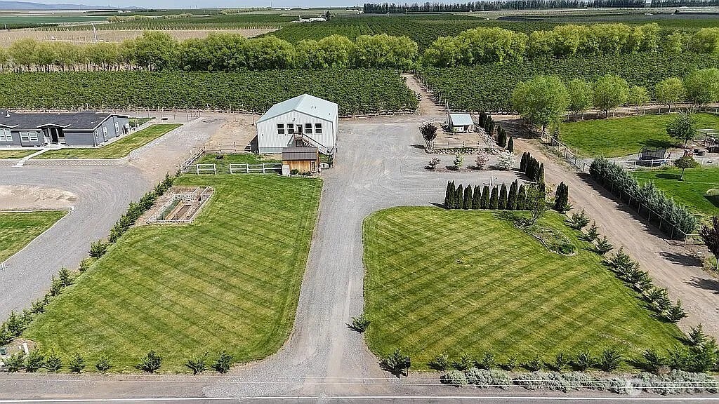 26235 Road U SW, Mattawa, WA 99349
