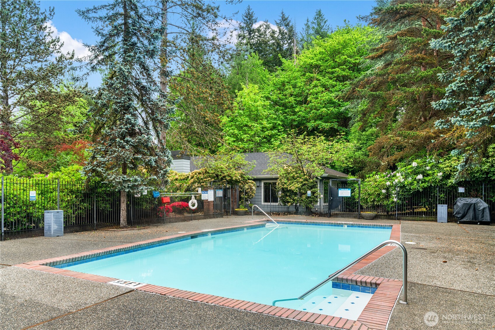 12618 100th Lane NE #J248, Kirkland, WA 98034