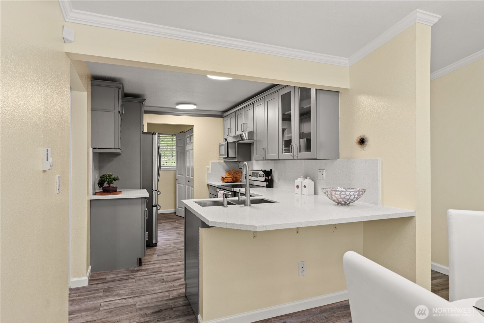 12618 100th Lane NE #J248, Kirkland, WA 98034