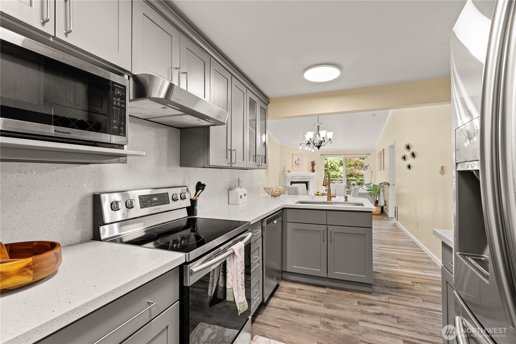 12618 100th Lane NE #J248, Kirkland, WA 98034