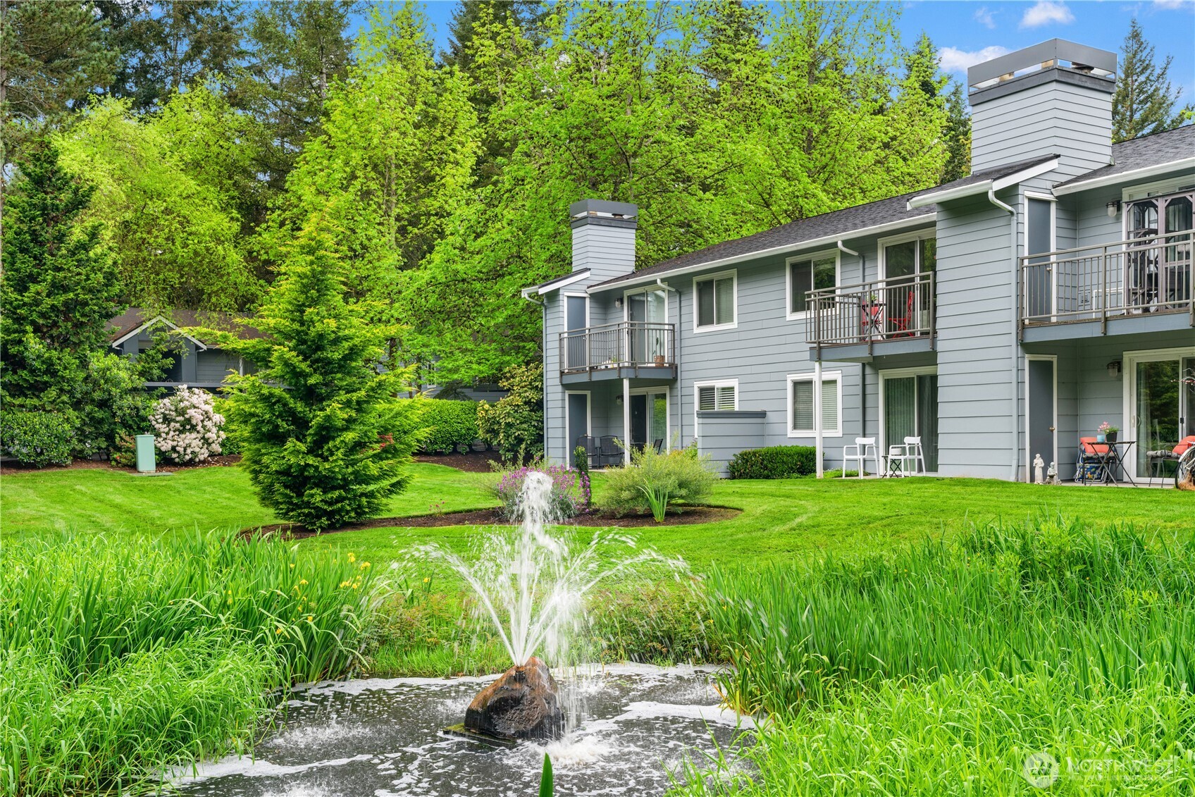 12618 100th Lane NE #J248, Kirkland, WA 98034