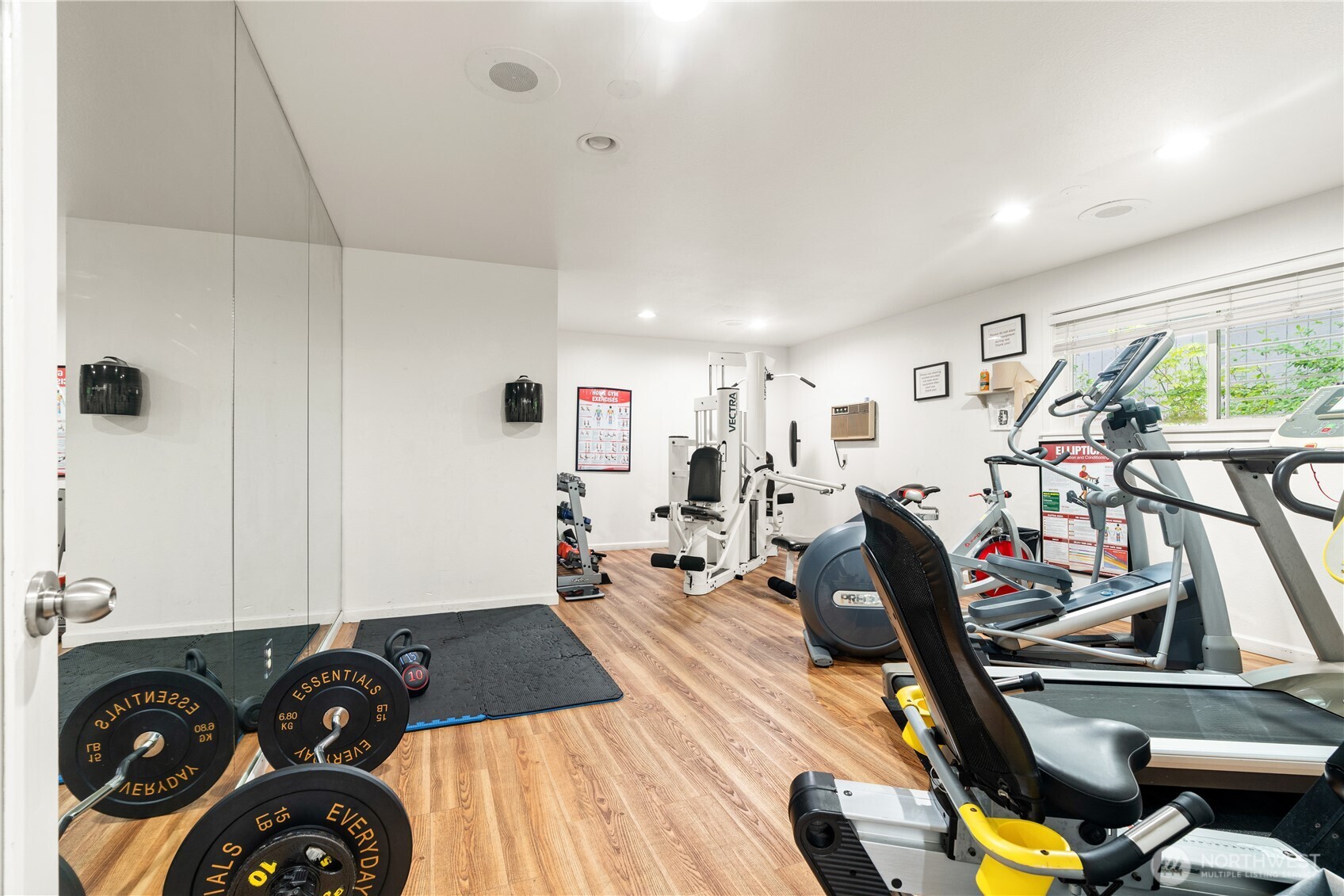 12618 100th Lane NE #J248, Kirkland, WA 98034