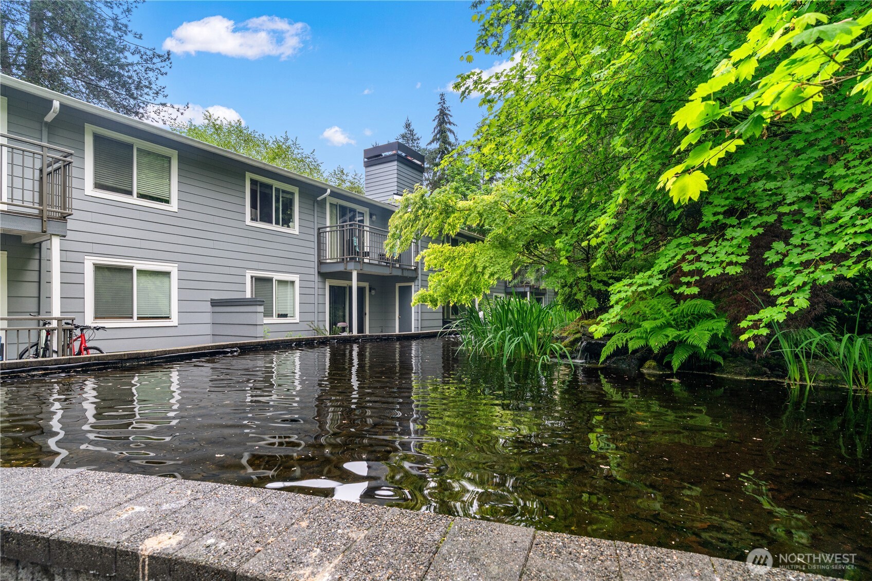 12618 100th Lane NE #J248, Kirkland, WA 98034