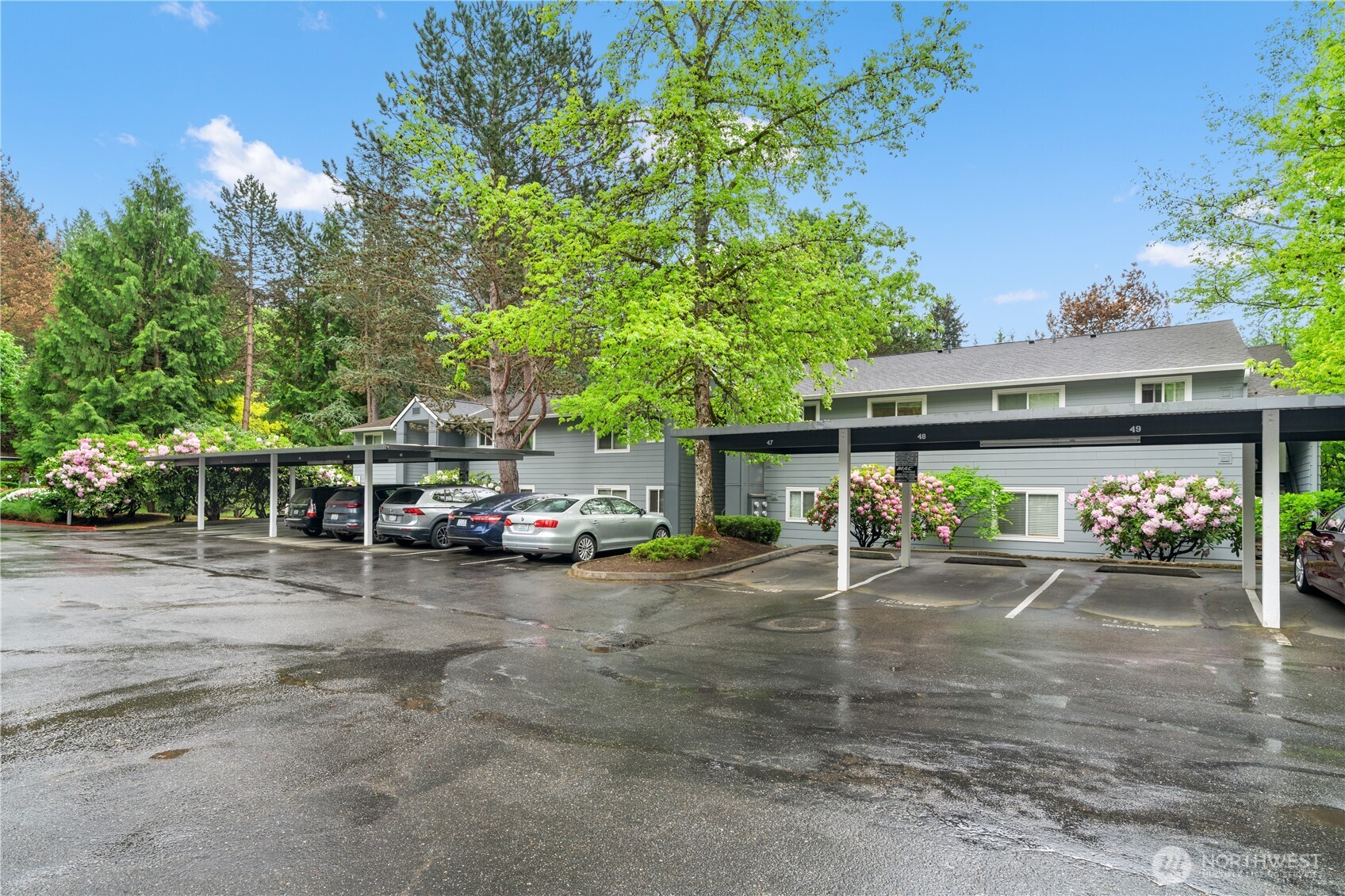 12618 100th Lane NE #J248, Kirkland, WA 98034