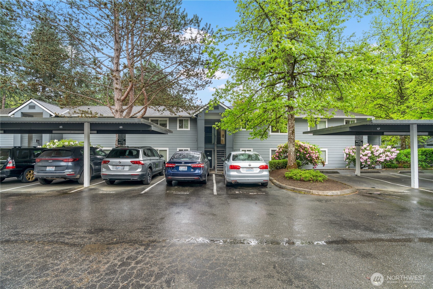 12618 100th Lane NE #J248, Kirkland, WA 98034