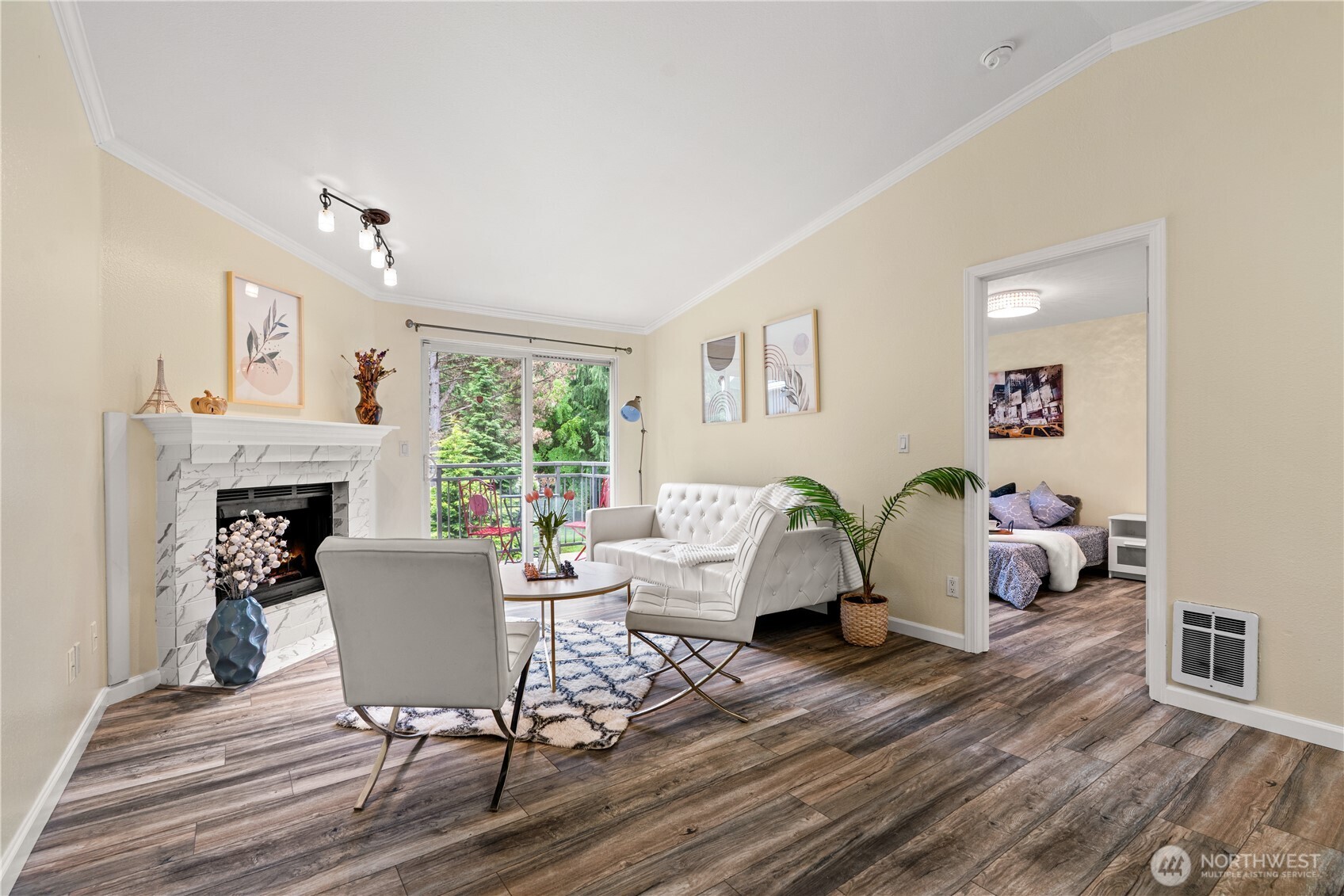 12618 100th Lane NE #J248, Kirkland, WA 98034