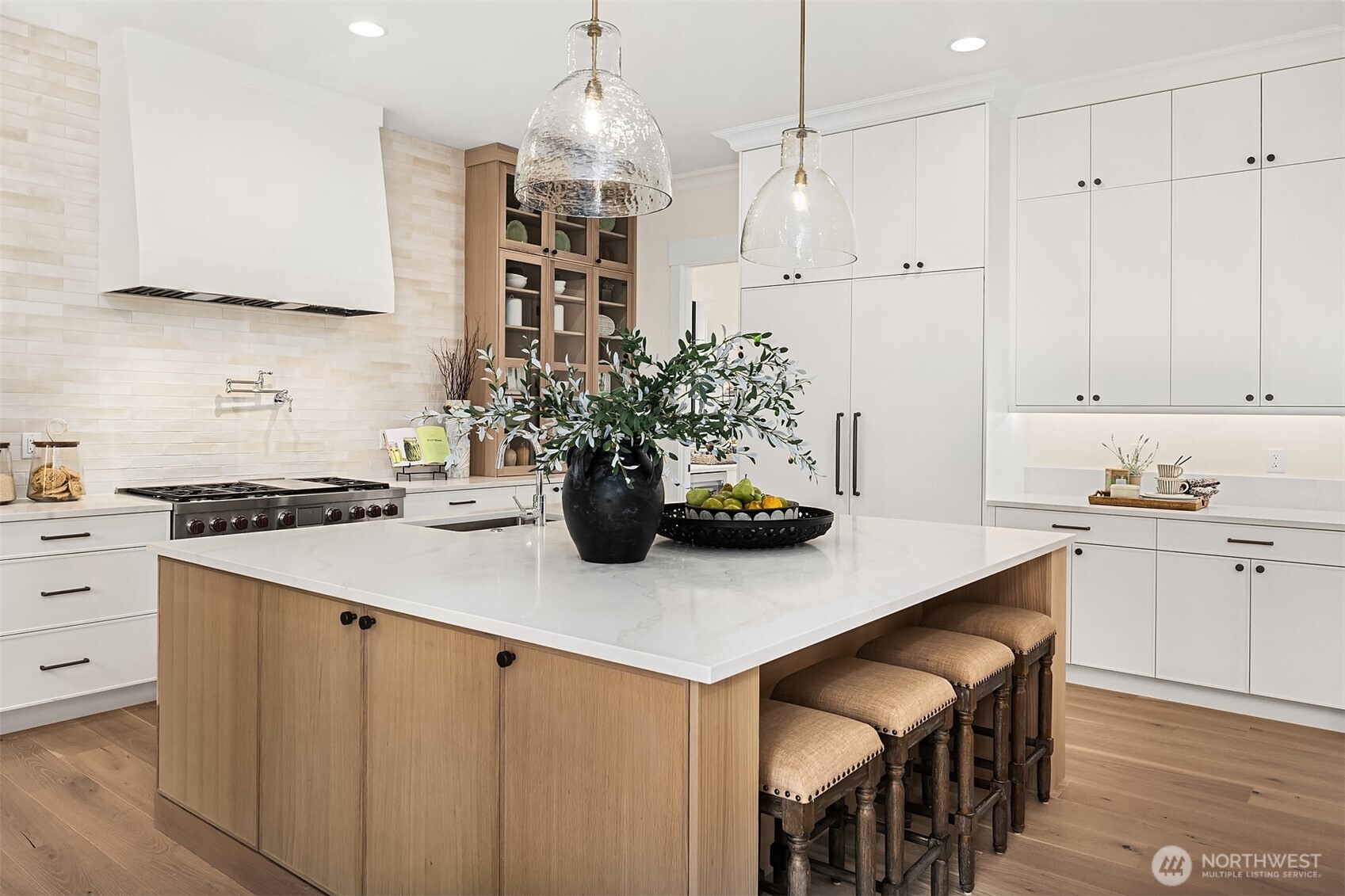 10415 SE 13th Street , Bellevue, WA 98004