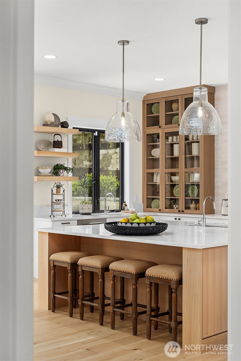 10415 SE 13th Street , Bellevue, WA 98004