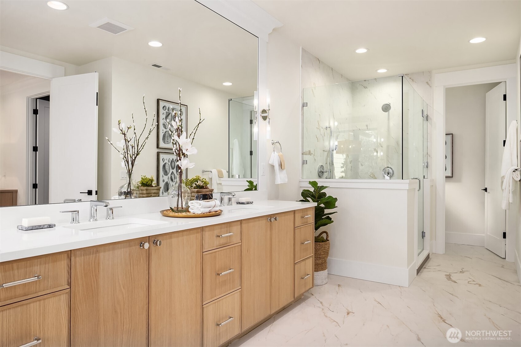 10415 SE 13th Street , Bellevue, WA 98004