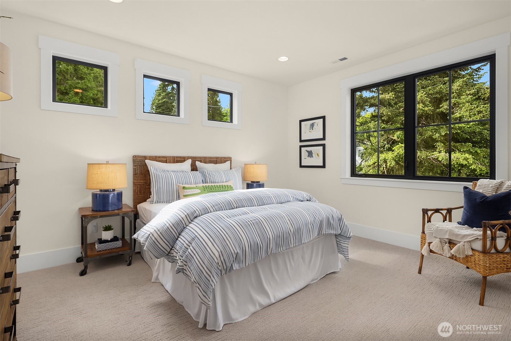 10415 SE 13th Street , Bellevue, WA 98004