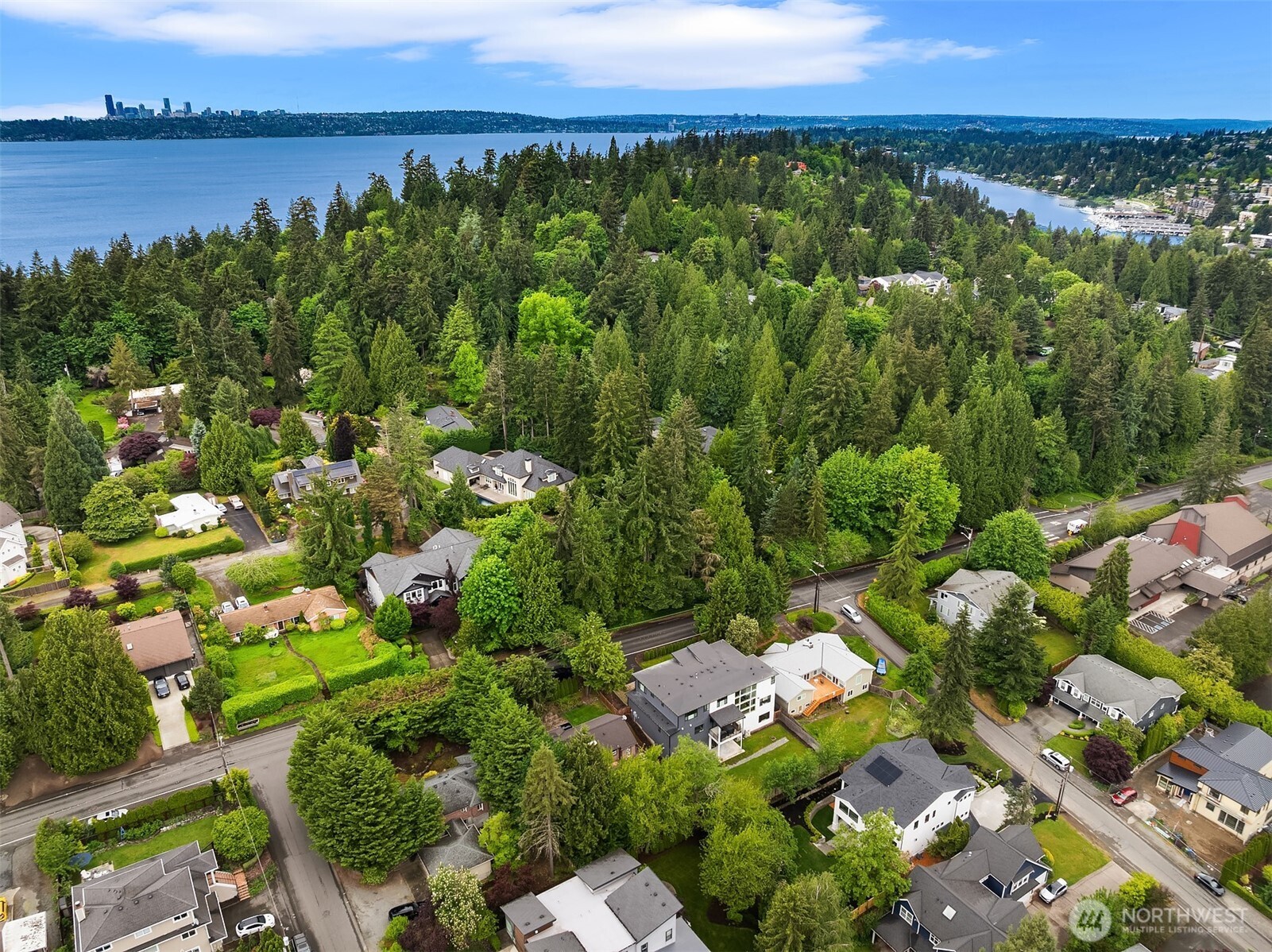10415 SE 13th Street , Bellevue, WA 98004