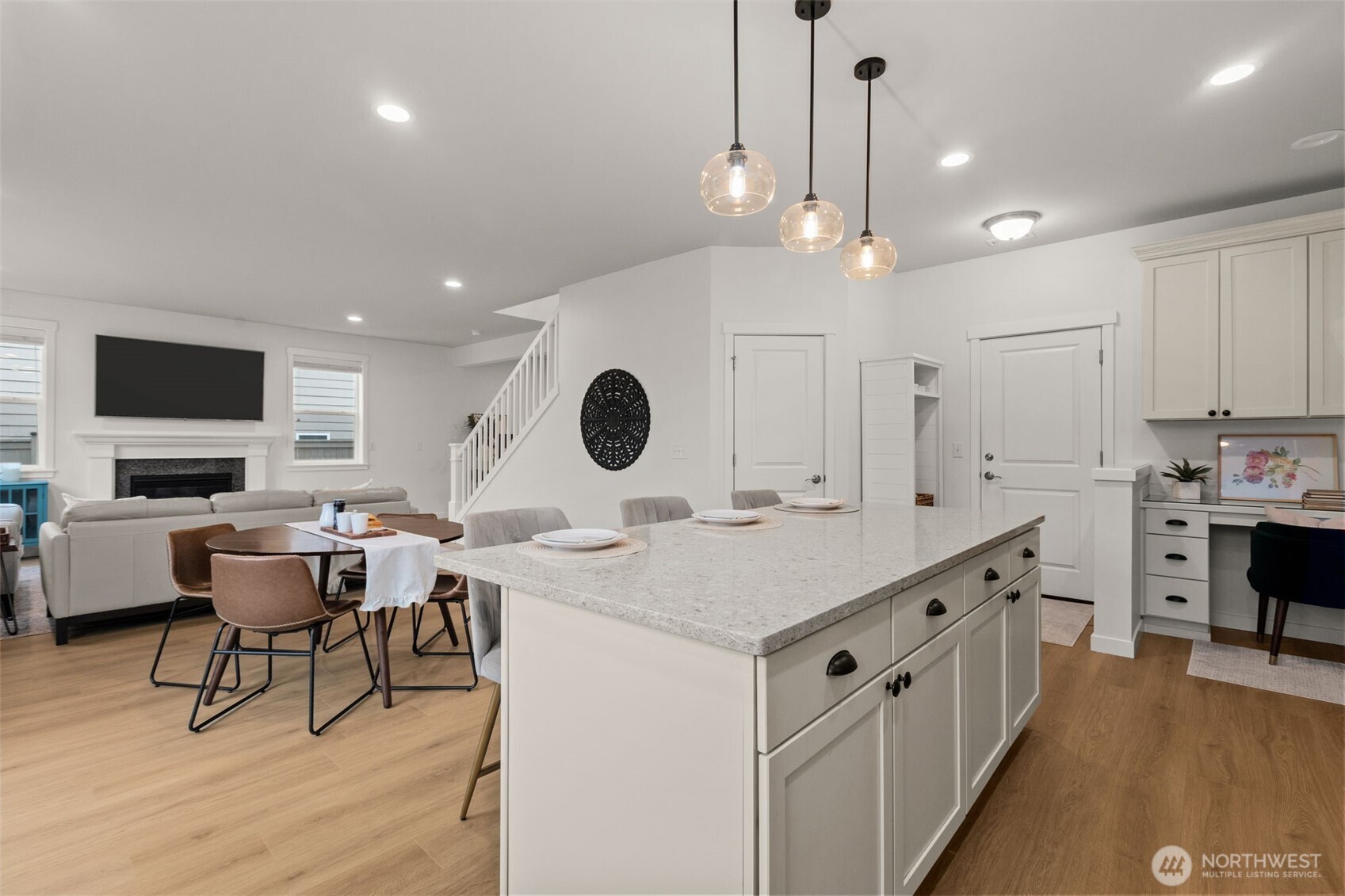 34227 SE Ash Street , Snoqualmie, WA 98065