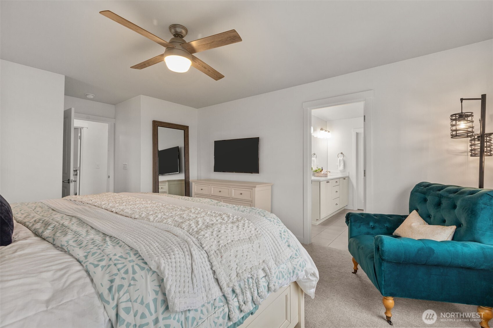 34227 SE Ash Street , Snoqualmie, WA 98065