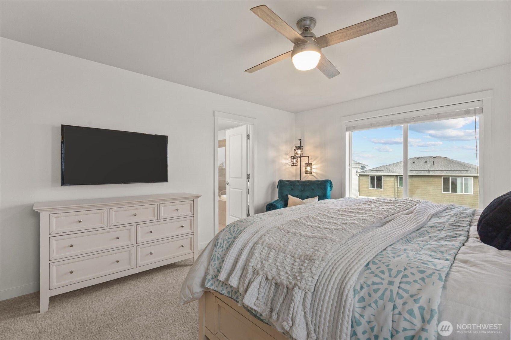 34227 SE Ash Street , Snoqualmie, WA 98065