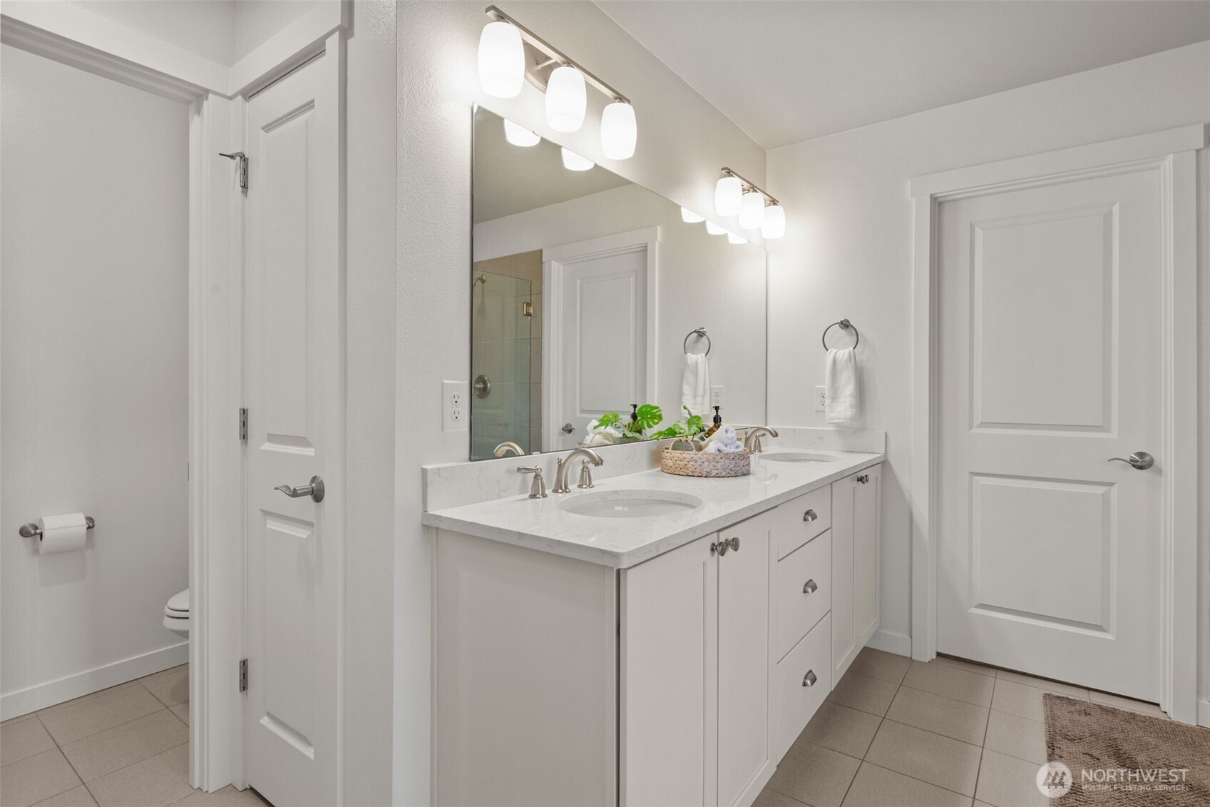 34227 SE Ash Street , Snoqualmie, WA 98065