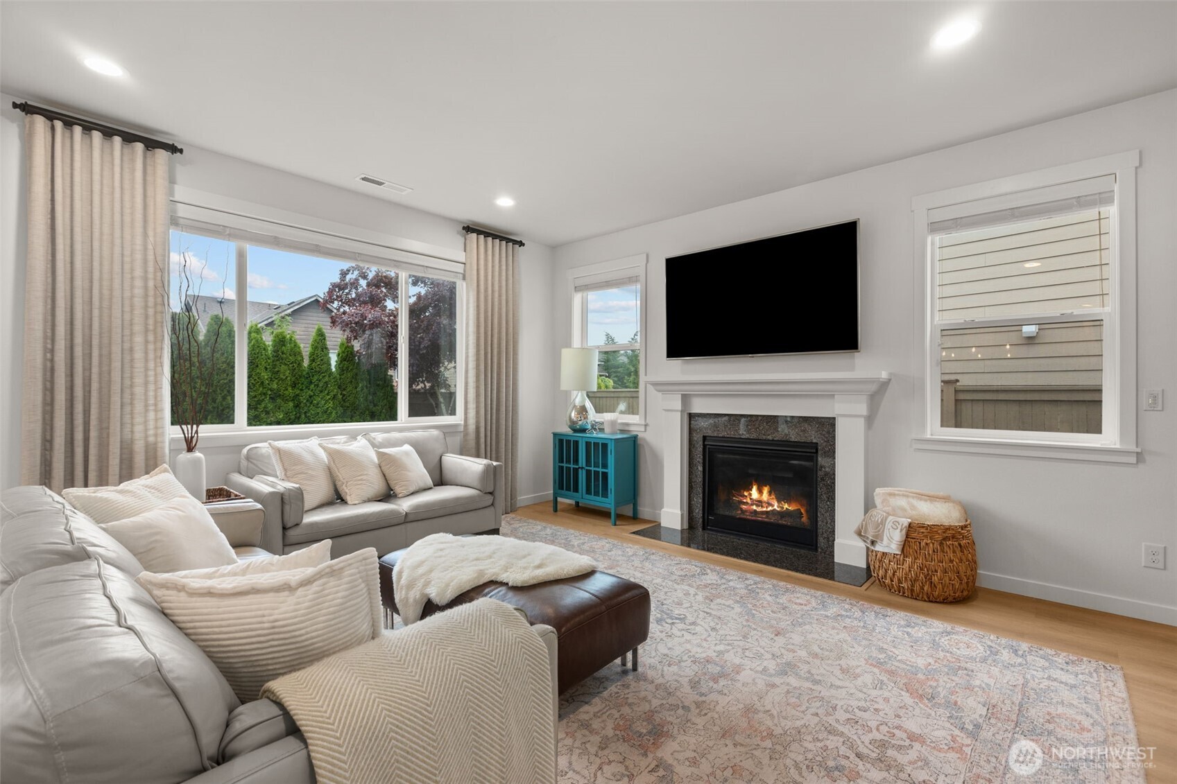34227 SE Ash Street , Snoqualmie, WA 98065