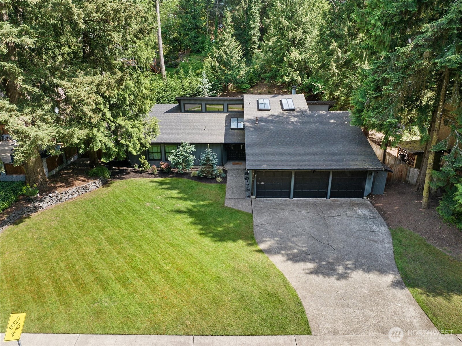 2404 Manorwood Drive SE, Puyallup, WA 98374