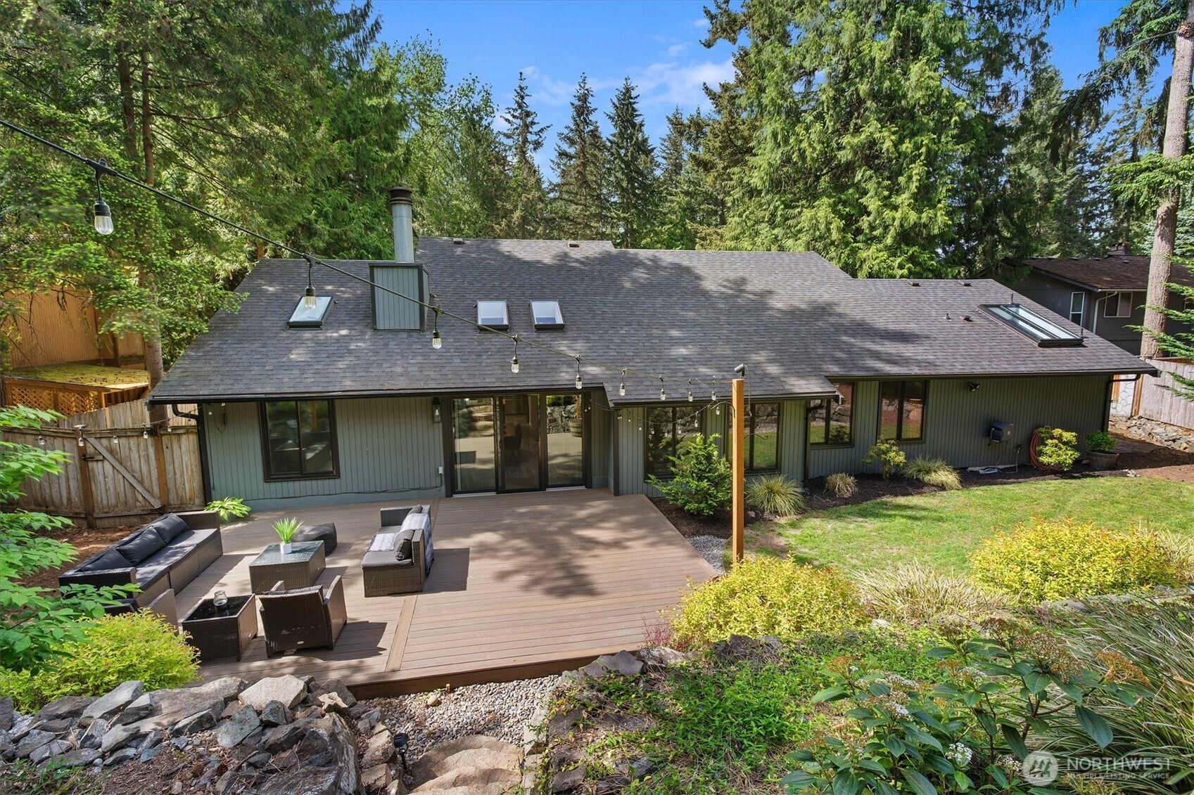 2404 Manorwood Drive SE, Puyallup, WA 98374